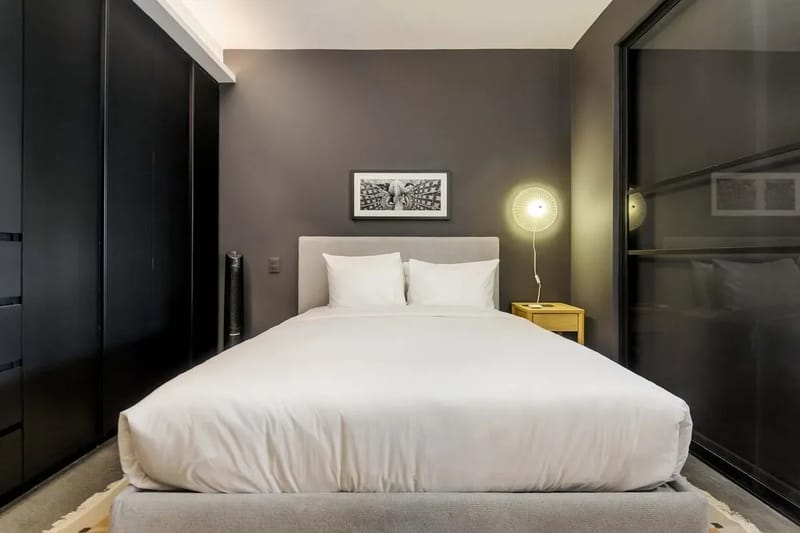 Well-Appointed 2BR w/ Balcony in Tabacalera
