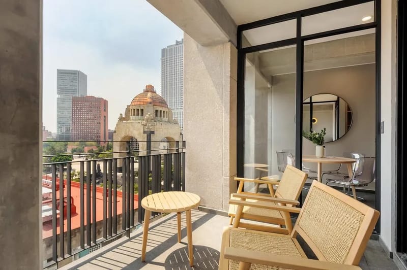 Well-Appointed 2BR w/ Balcony in Tabacalera