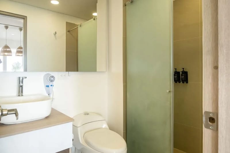 Elegant Beachview 1BR w/ Balcony in Crespo