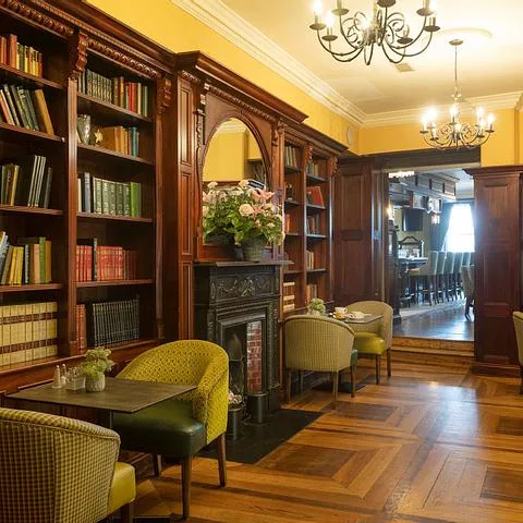 Cahir House Hotel
