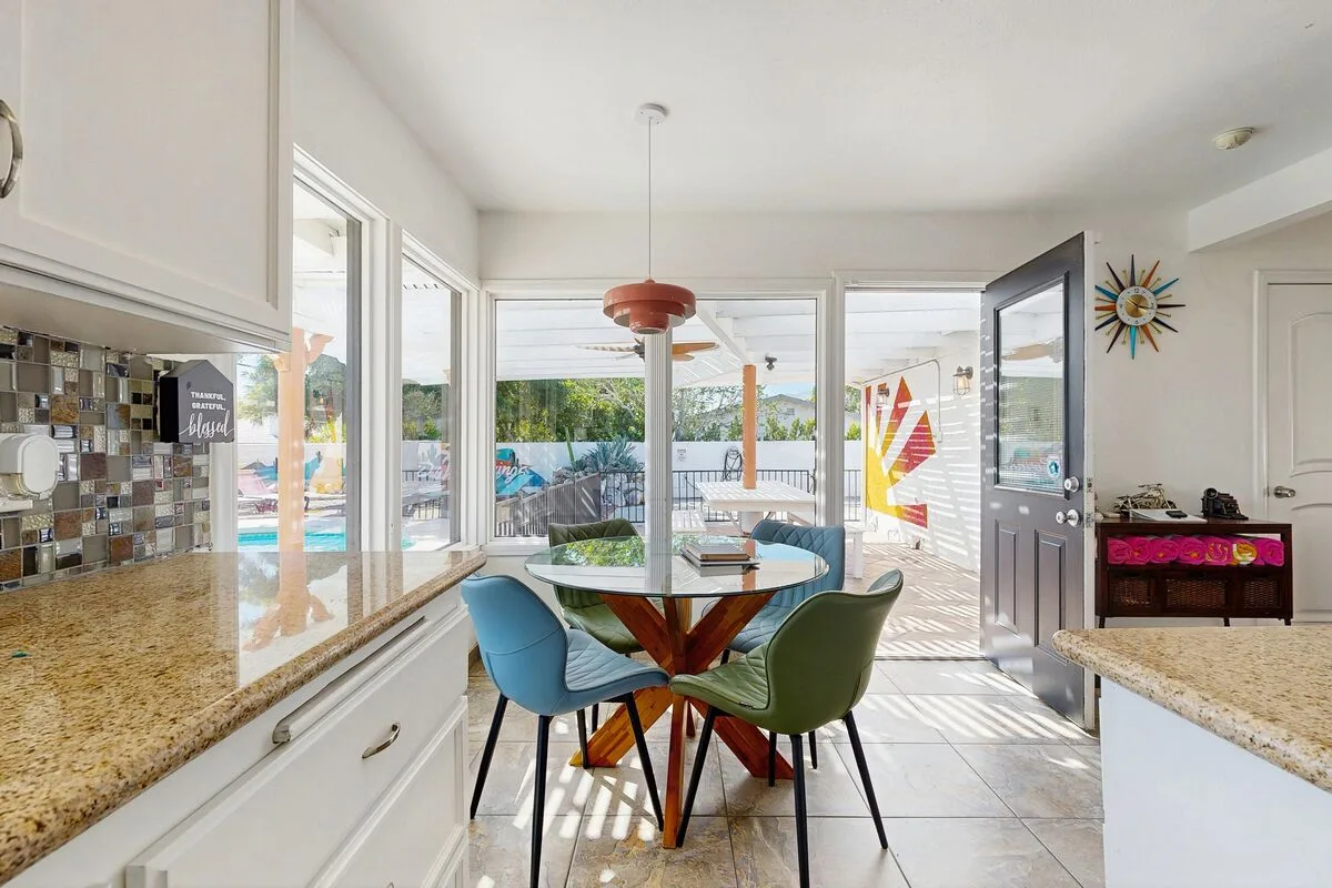 Hummingbird Haven - 68776
