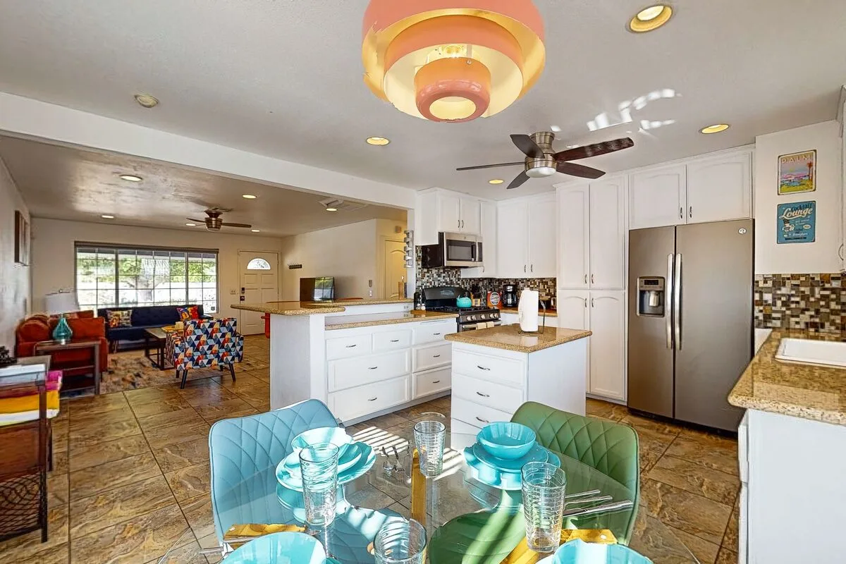 Hummingbird Haven - 68776