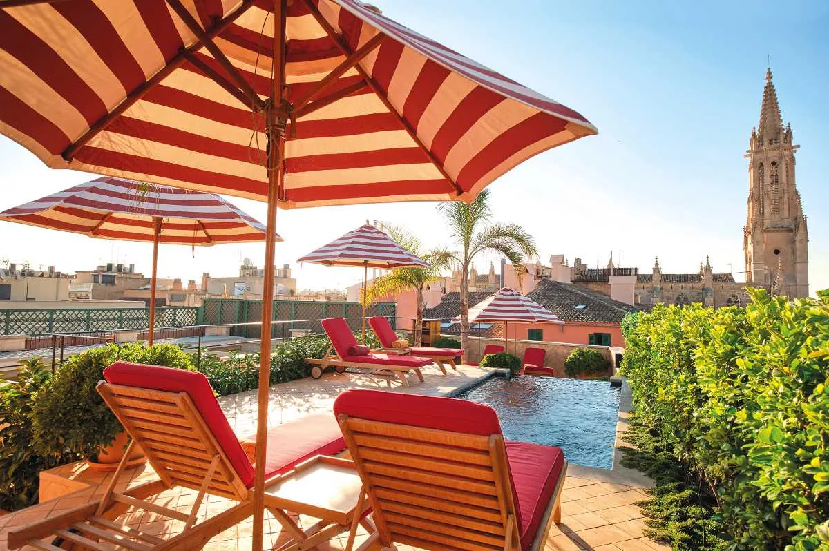 Rooftop pool