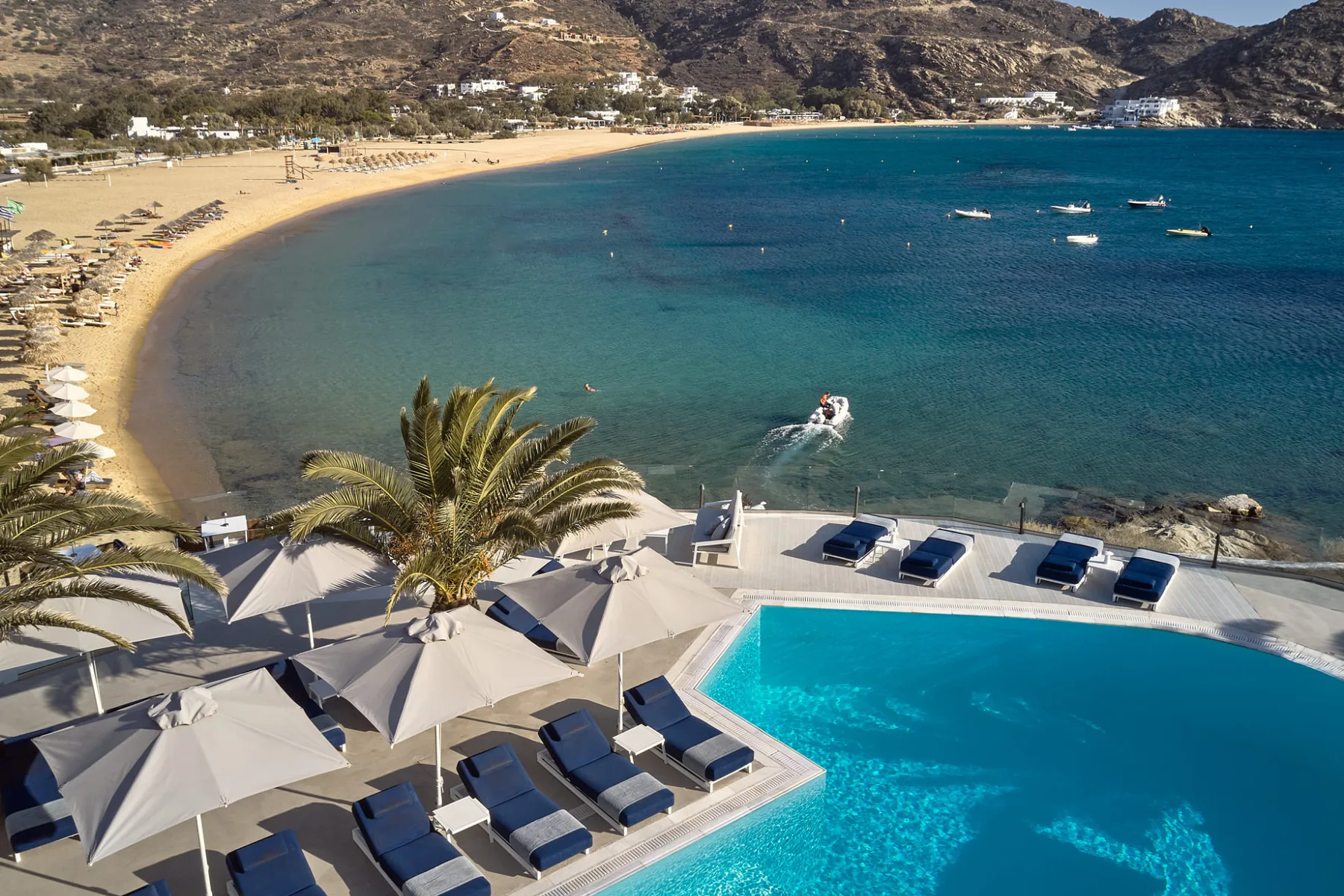 Zona de piscina del Ios Palace Hotel