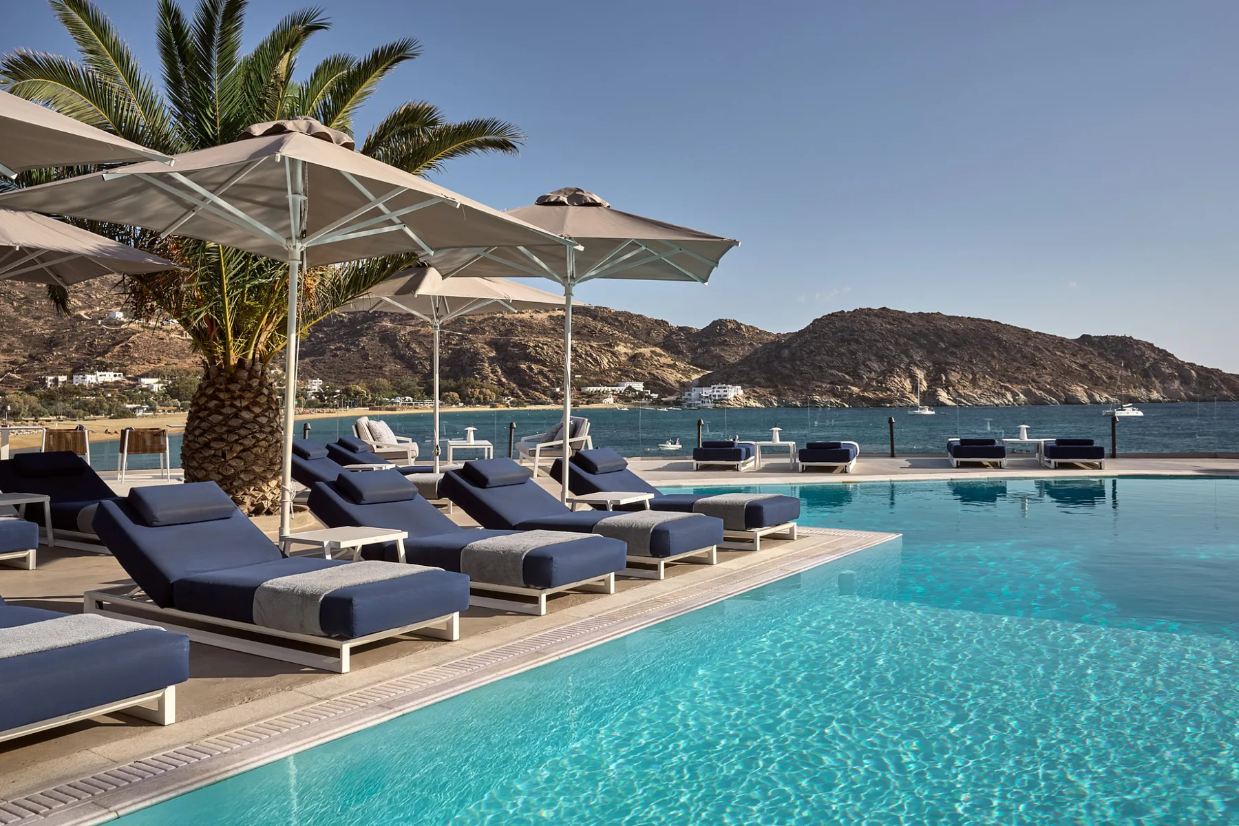 Zona de piscina del Ios Palace Hotel