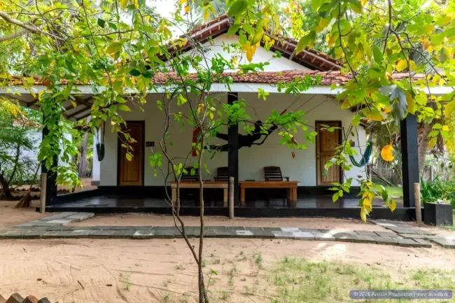 Exterior del chalet Confort junto a la piscina
