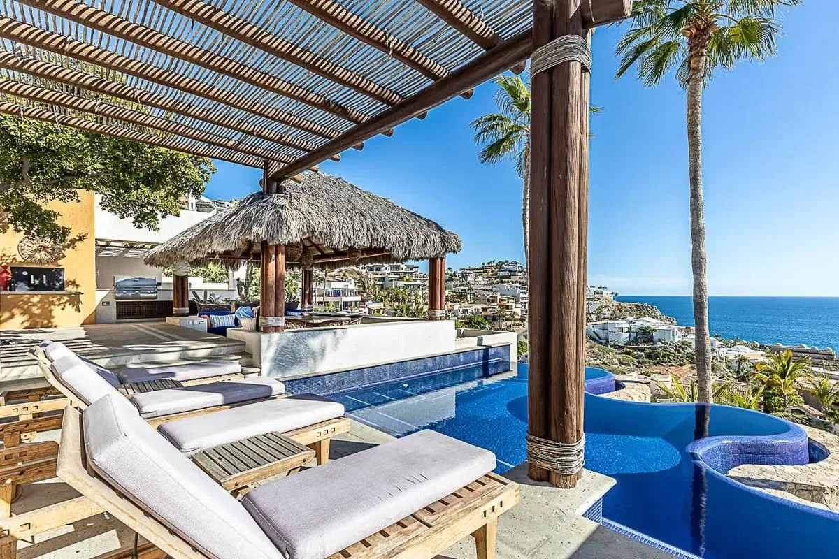 Chic 5BR Oceanview Villa w/ Pool in Pedregal