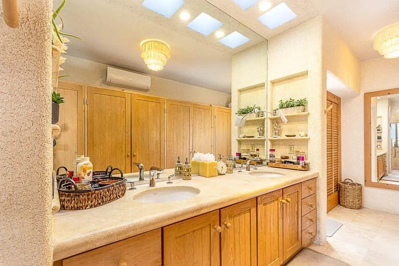 Chic 5BR Oceanview Villa w/ Pool in Pedregal