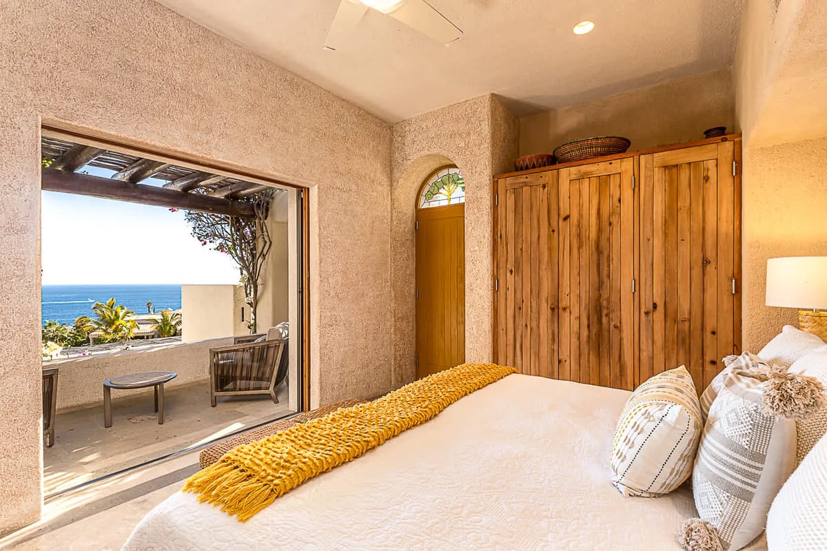 Chic 5BR Oceanview Villa w/ Pool in Pedregal