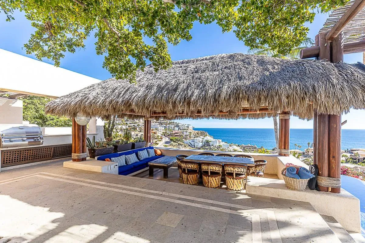 Chic 5BR Oceanview Villa w/ Pool in Pedregal