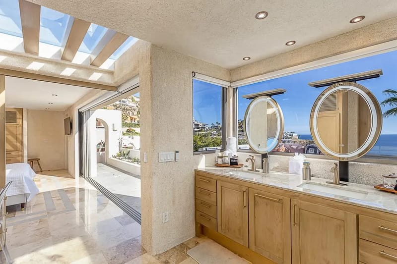 Chic 5BR Oceanview Villa w/ Pool in Pedregal