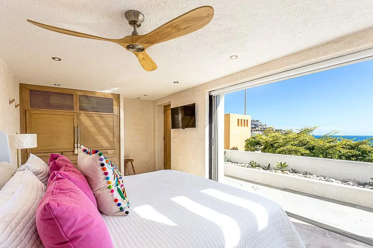 Chic 5BR Oceanview Villa w/ Pool in Pedregal