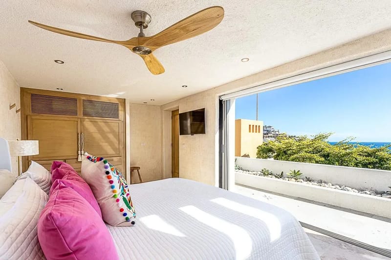 Chic 5BR Oceanview Villa w/ Pool in Pedregal