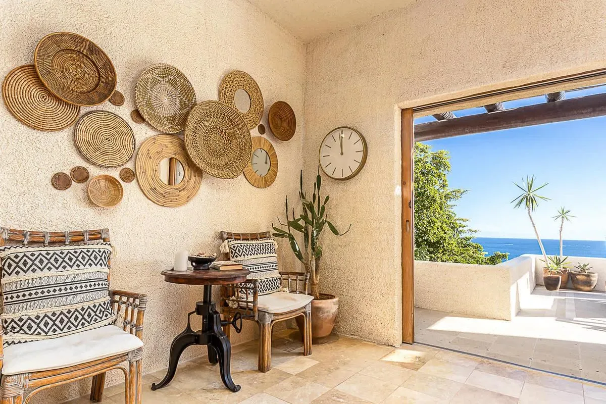 Chic 5BR Oceanview Villa w/ Pool in Pedregal