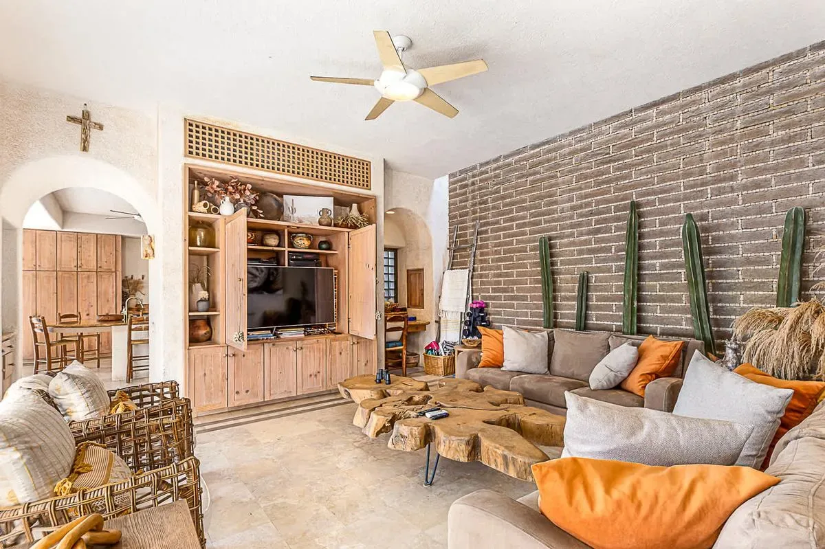 Chic 5BR Oceanview Villa w/ Pool in Pedregal