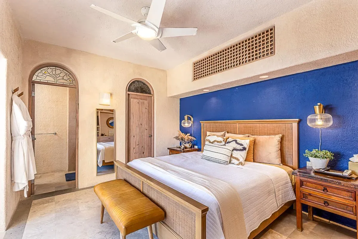 Chic 5BR Oceanview Villa w/ Pool in Pedregal