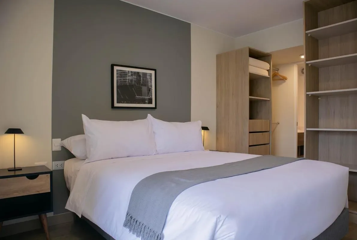 Charming 2BR w/ Balcony in Miraflores