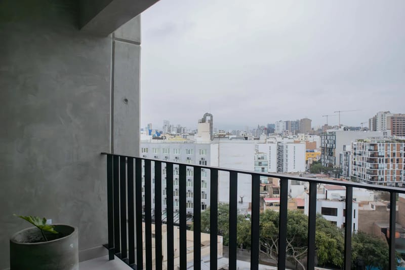 Charming 2BR w/ Balcony in Miraflores
