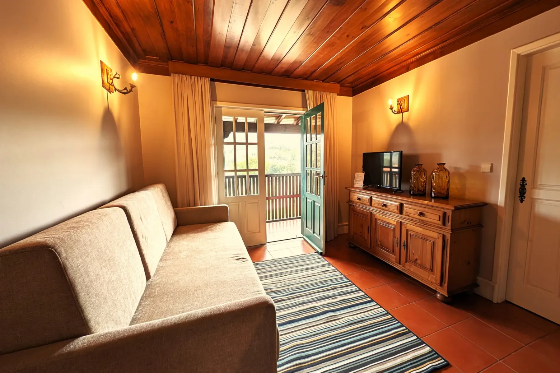 One-Bedroom Apartment with Balcony