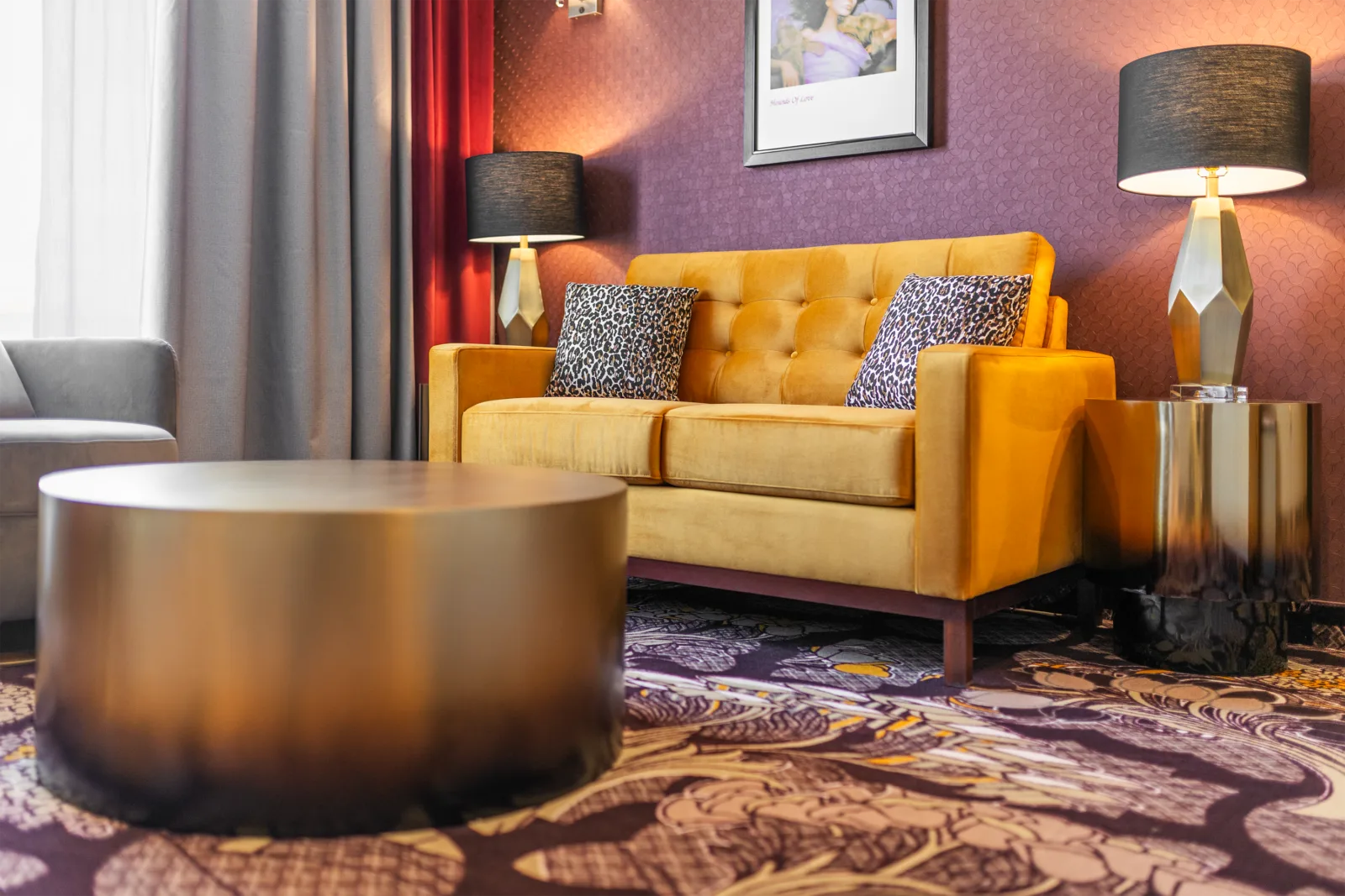 Suite seating area