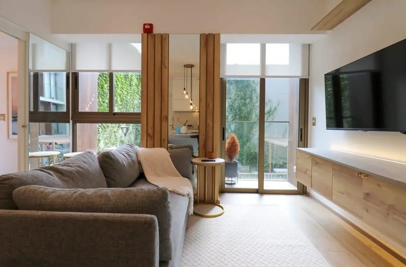 W* | Loft with Balcony in Luxury Building Barranco