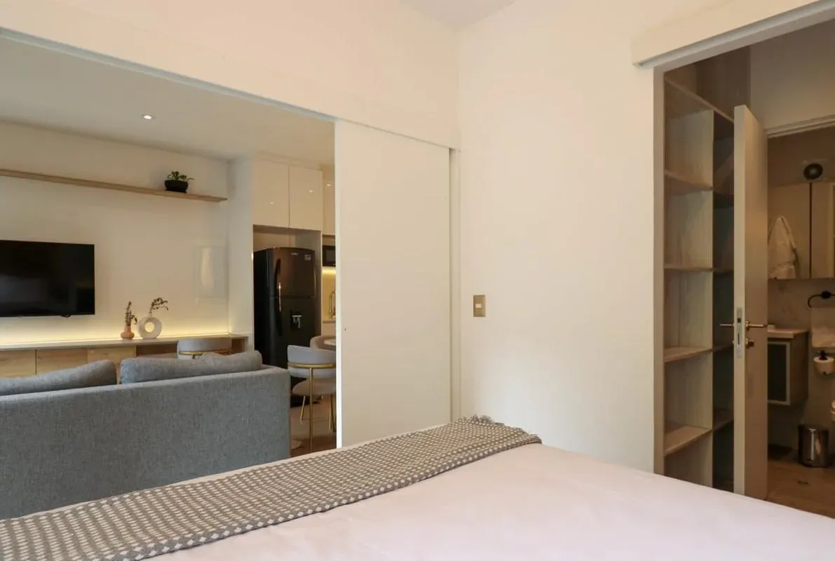 W* | Loft with Balcony in Luxury Building Barranco