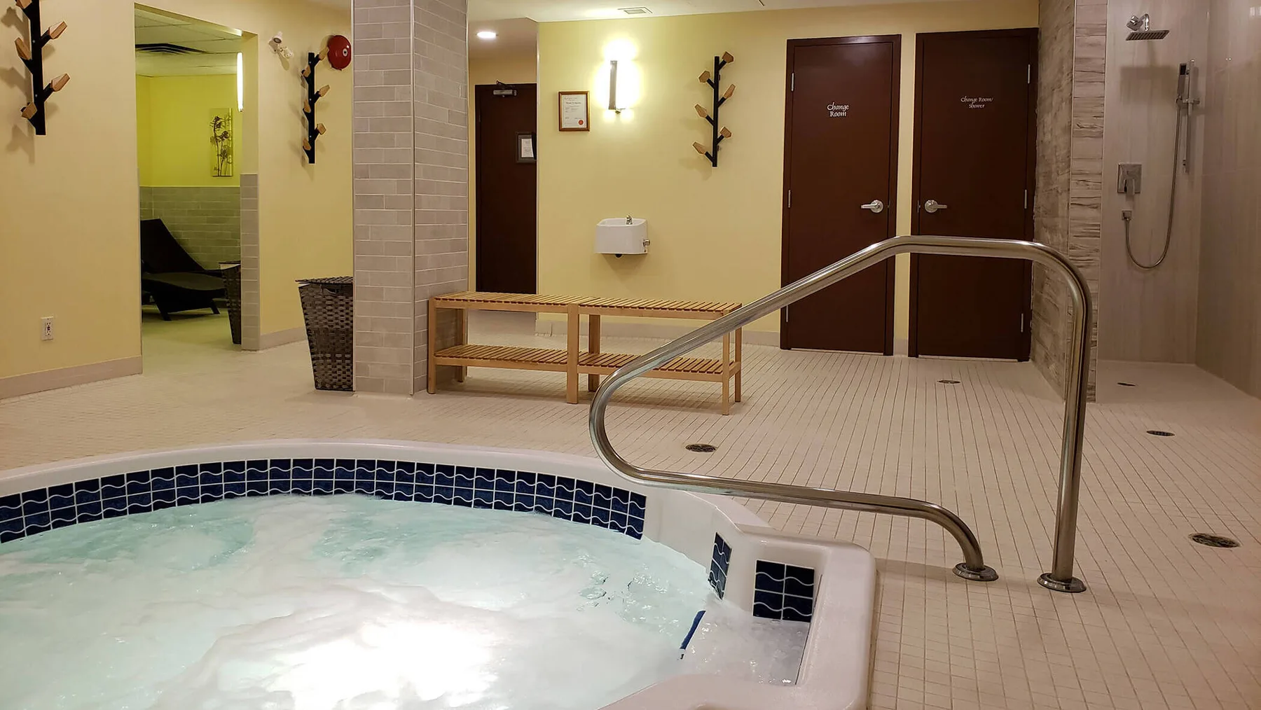 Hot tub in the wellness area