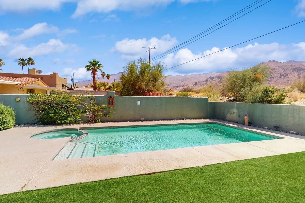 La Quinta Vacation Pool Home