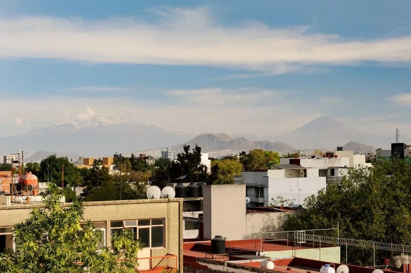 Dreamy 2BR with Elegant Balcony in Roma Nte