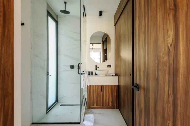 Dreamy 2BR with Elegant Balcony in Roma Nte