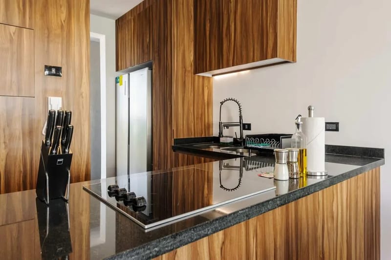 Dreamy 2BR with Elegant Balcony in Roma Nte