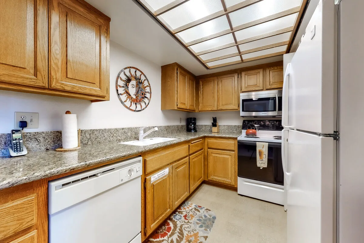 Plaza Villa Downtown Condo - 2877