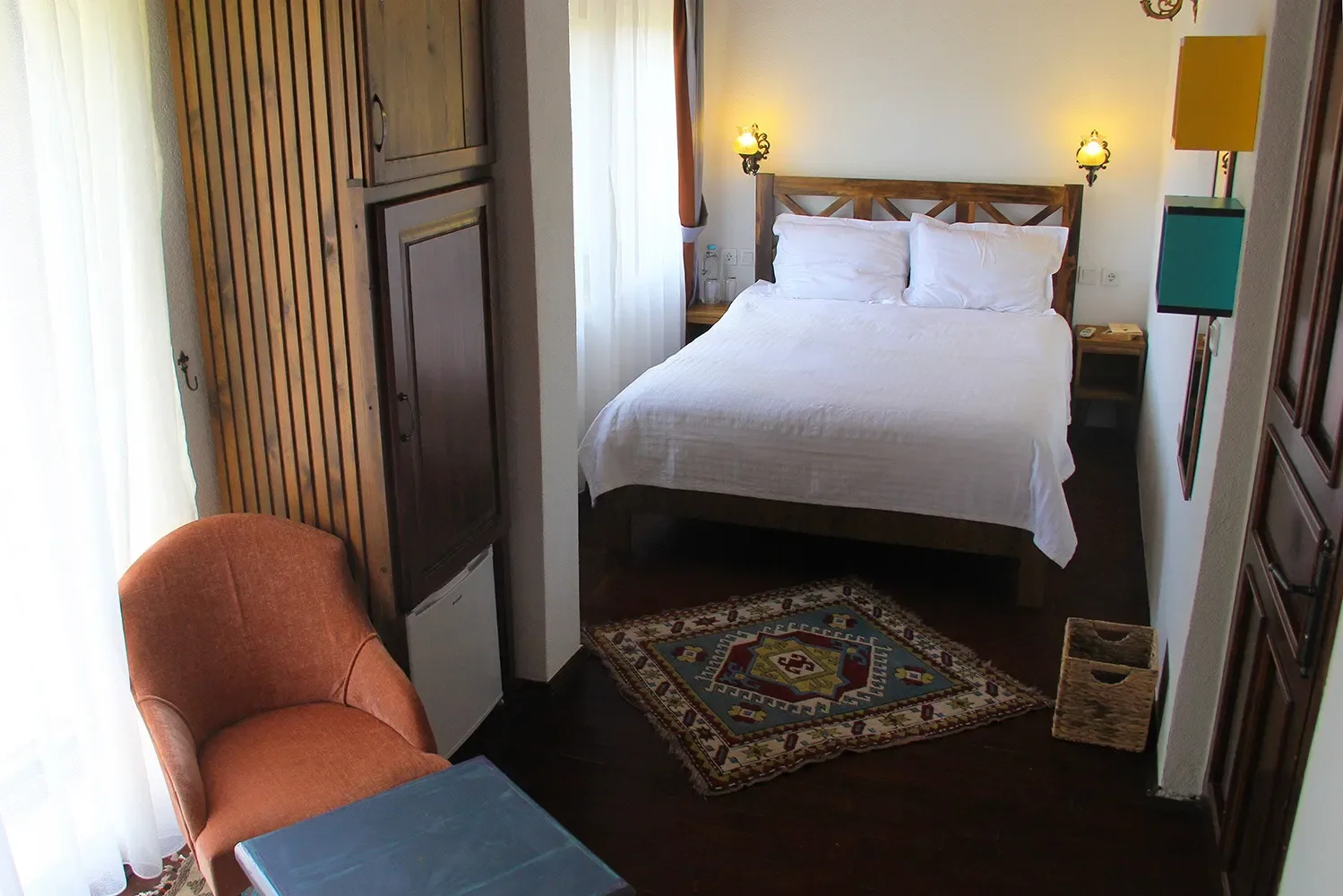 Manolya room