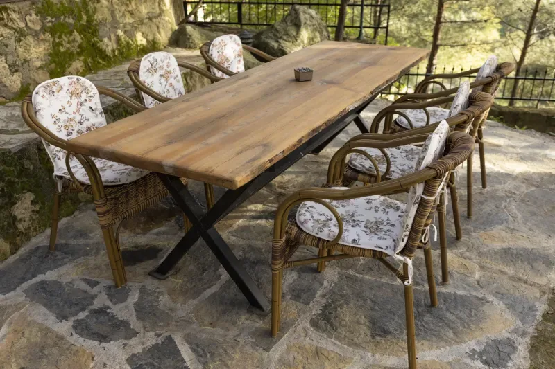 Mesa de comedor compartida