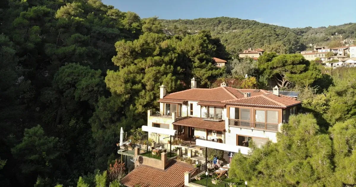 Erguvanlı Ev