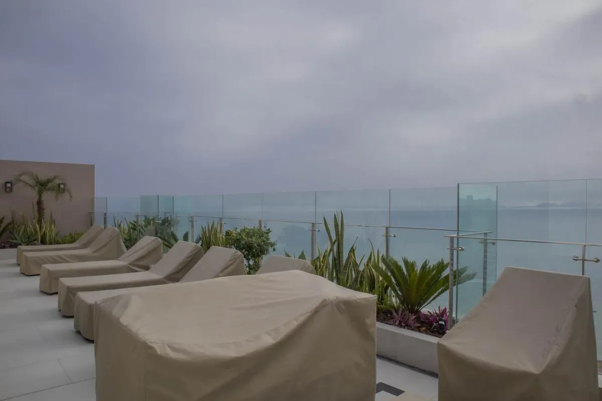 Oceanview 2BR Apartment w/ Pool in Barranco