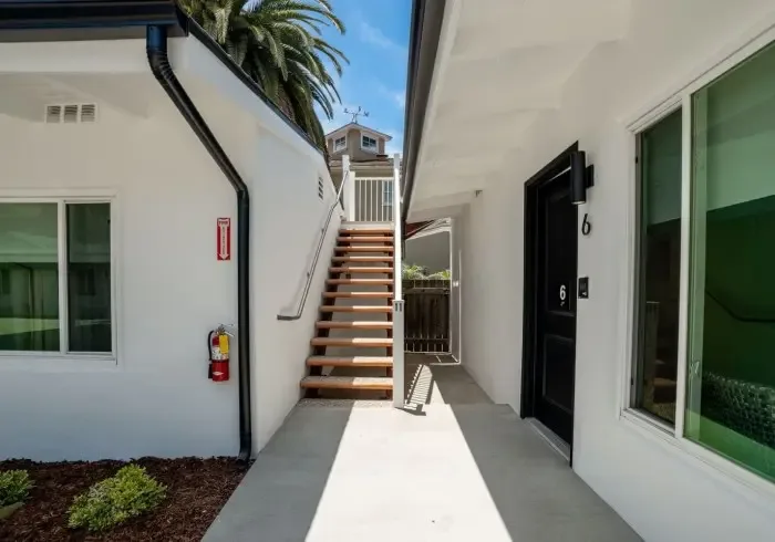 Pasillo exterior de la Studio King