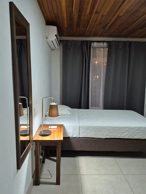 Habitación individual con baño compartido
