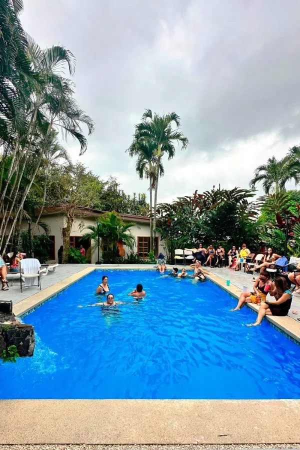 Piscina del hotel