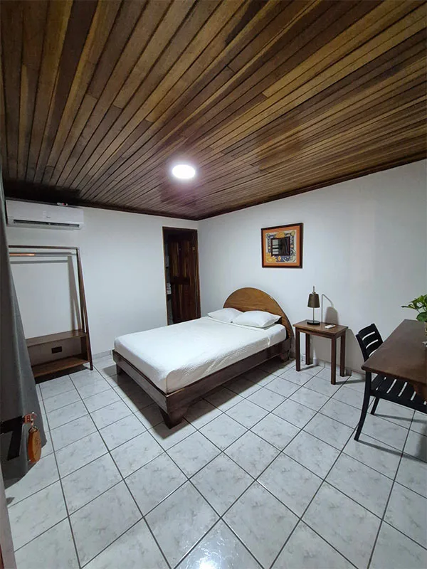 Habitación individual con baño privado