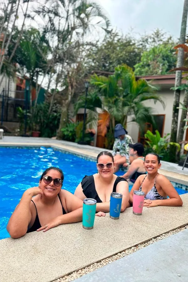 Piscina del hotel
