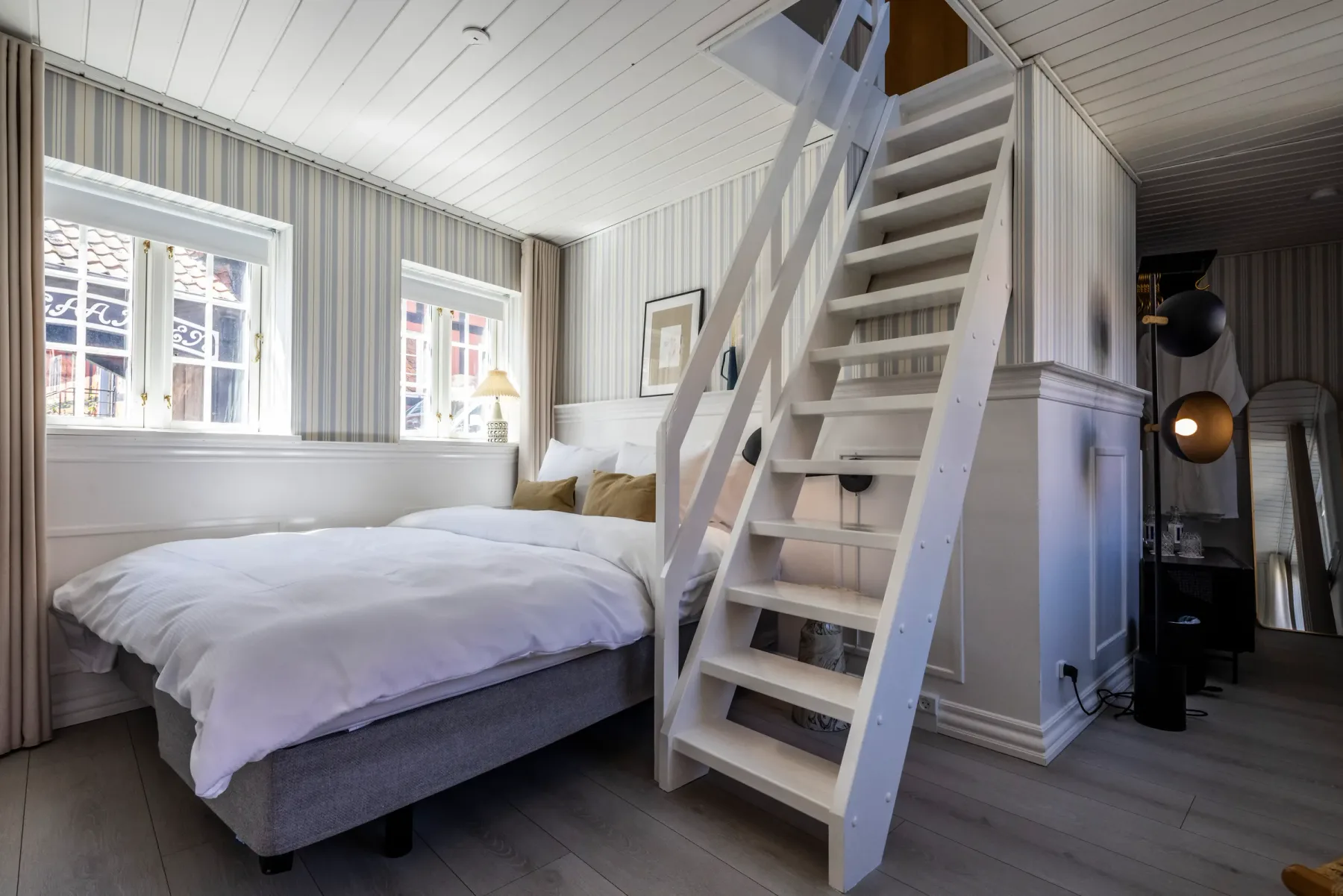 Loft Room bed