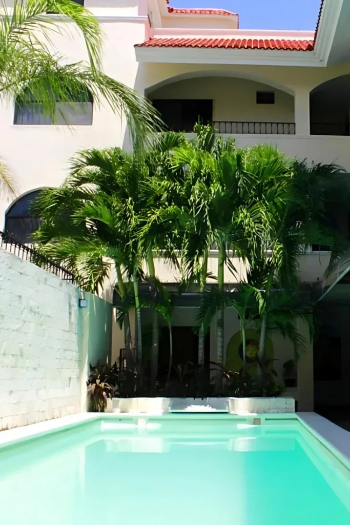 Hotel pool