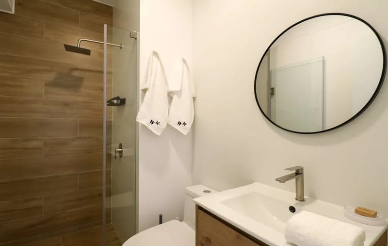 Airy 2BR w/ Balcony in Prime Miraflores
