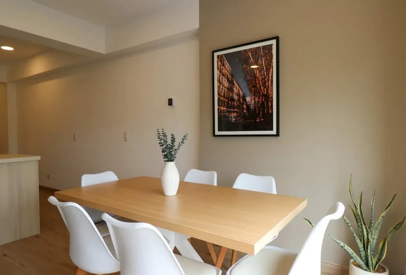 Airy 2BR w/ Balcony in Prime Miraflores