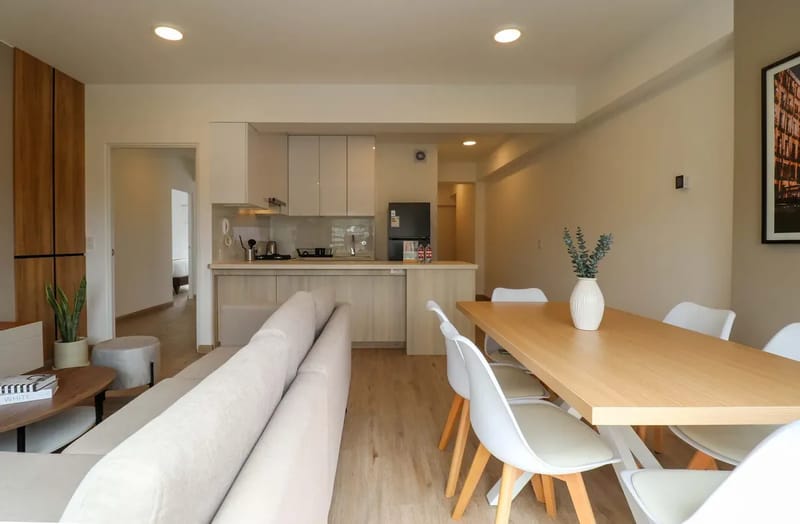Airy 2BR w/ Balcony in Prime Miraflores