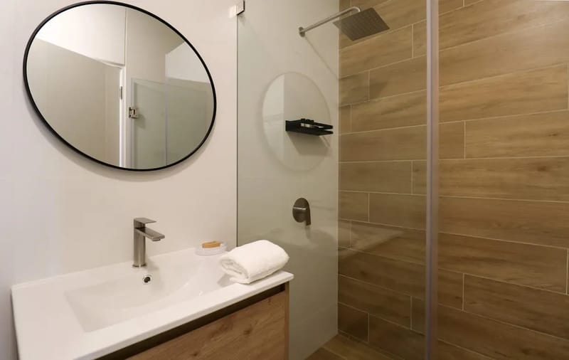 Airy 2BR w/ Balcony in Prime Miraflores