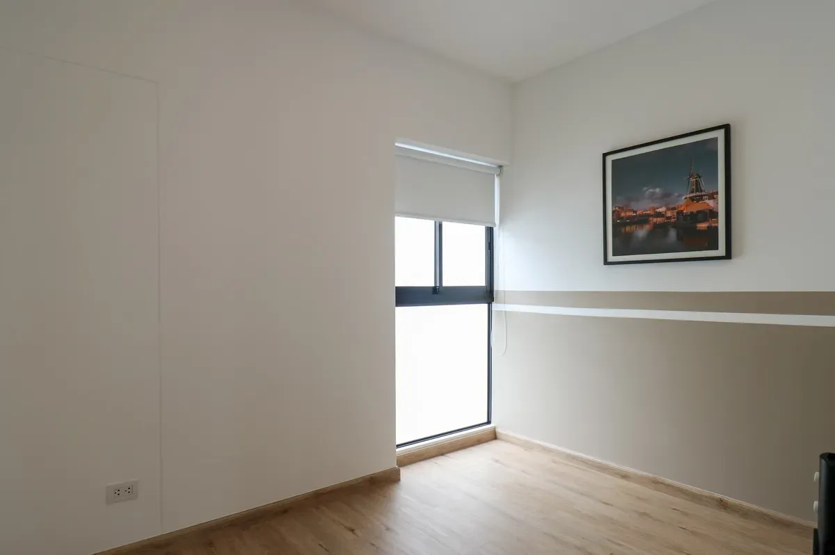 Airy 2BR w/ Balcony in Prime Miraflores