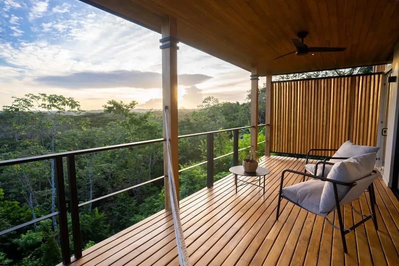 Stylish 1BR Stunning Balcony Views