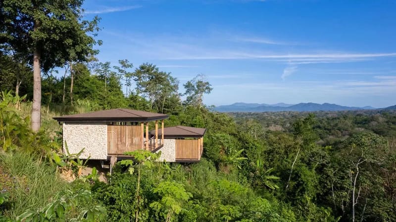 Stylish 1BR Stunning Balcony Views